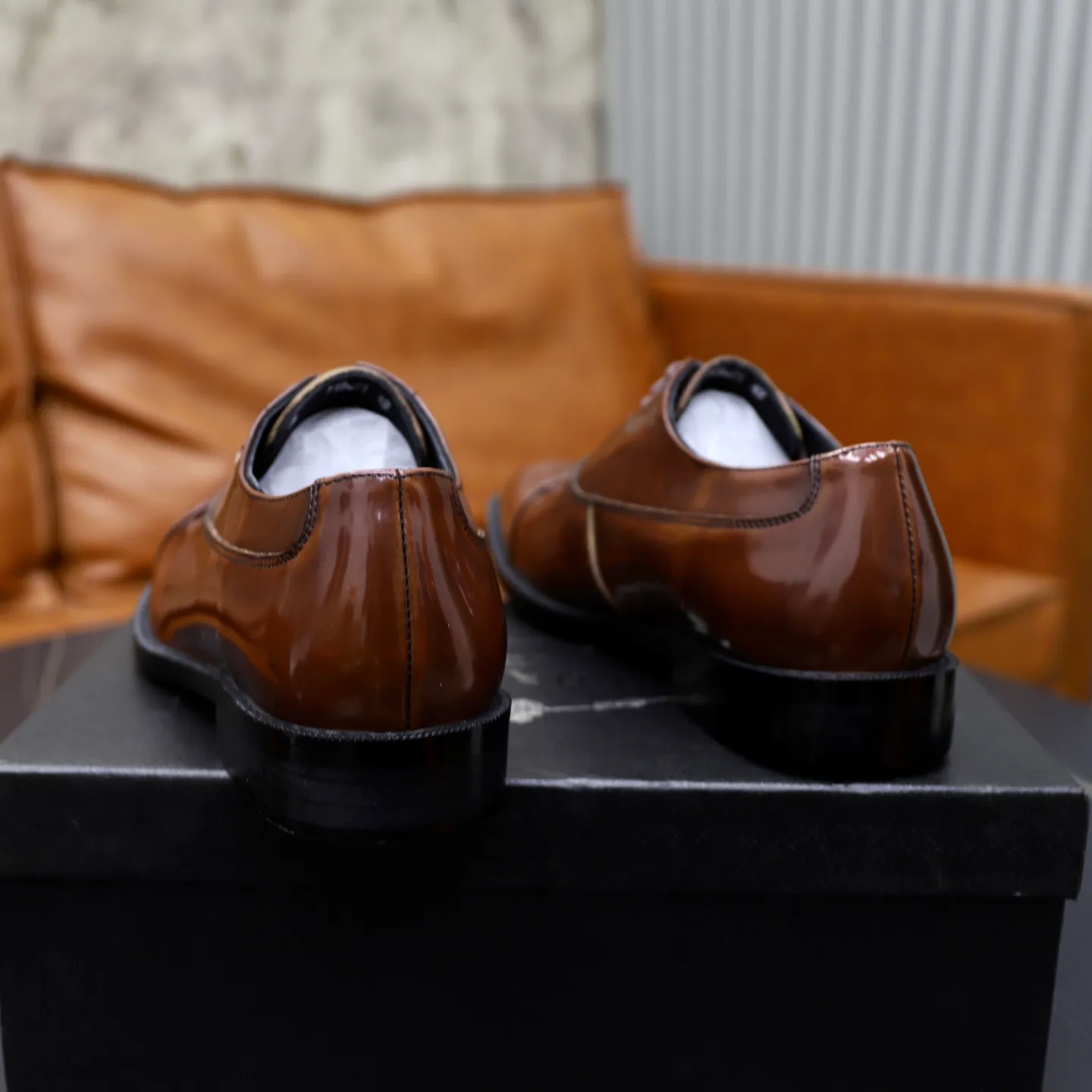 Ex-factory price: 540💰🙅‍♂️🙅‍♂️🙅‍♂️ Brand: PRADA Standard code: Men's code 38-44 (45 can be customized) Grade: Same style as the official website Original order quality Material: Original cowhide surface Comfortable cowhide lining Original outsole Style category: Men's fashionable casual leather shoes Distinguished big-name luxury elements Top luxury Color: actual picture color
